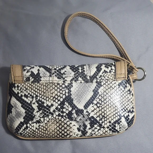 Jessica Simpson Black and Tan Snakeskin Clutch with Chic Design. - Picture 2 of 3